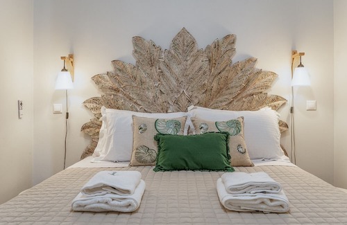 Kato Aprovatou Apartamento | Apartment 'Captain's Pounda Suite' with Sea View, Wi-Fi and Air Conditioning