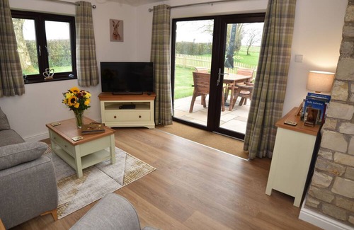 Stanton Drew Apartamento | Private Guest Suite Chew Valley. King Bed near Bath, Bristol, Wells & Cheddar
