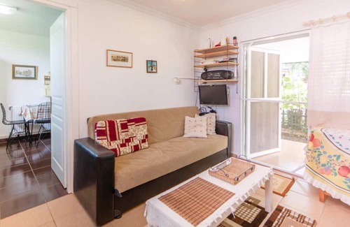 Koycegiz Casa | Vacation Flat w Pool Garden Patio BBQ in Mugla