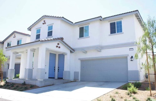 Moreno Valley Casa | Spacious 5B｜Gated Community｜ Perfect For Vacation&WFH&Insurance&Renovation#41535