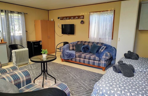 Tuross Head Apartamento | Blossom Garden Studio is situated near beautiful beaches of Tuross Head