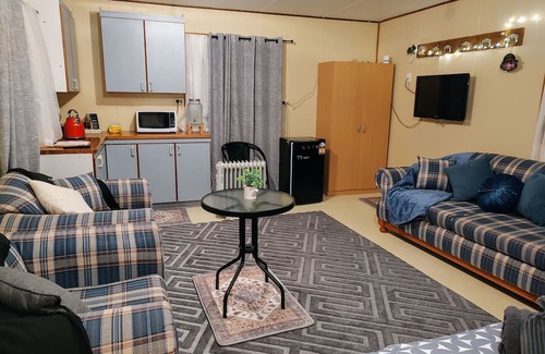 Tuross Head Apartamento | Blossom Garden Studio is situated near beautiful beaches of Tuross Head