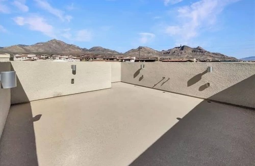 Summerlin West Casa | Rooftop in gated community by Foxtail Park