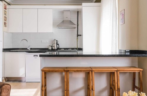 Bakırkoy Apartamento | Cozy Flat 10 min to Aqua Florya Mall in Bakirkoy