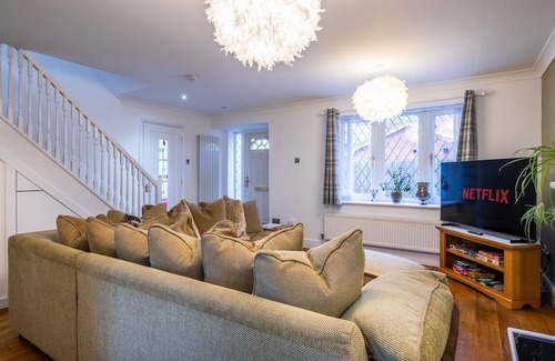 Cherry Hinton Casa | Spacious and Comfy Cambridge House for Families or Group