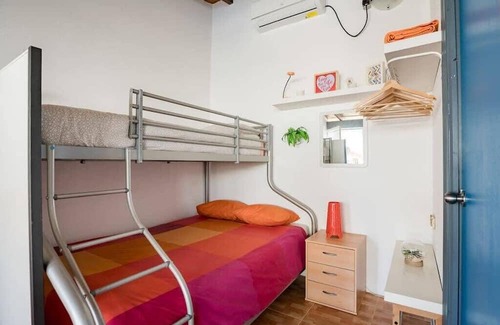 Villanueva del Ariscal Casa | Independent loft in chalet with pool