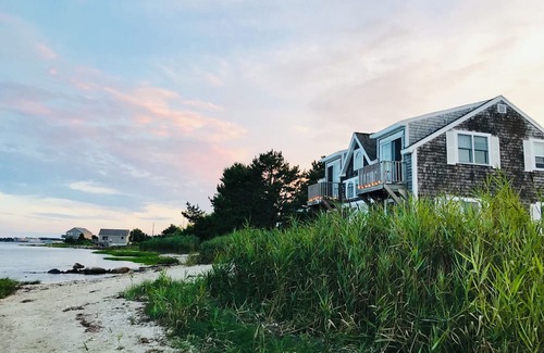 Fairhaven Casa | Private Ocean Front Beach House with 4 bedrooms Sleeps 8 Has a Mooring