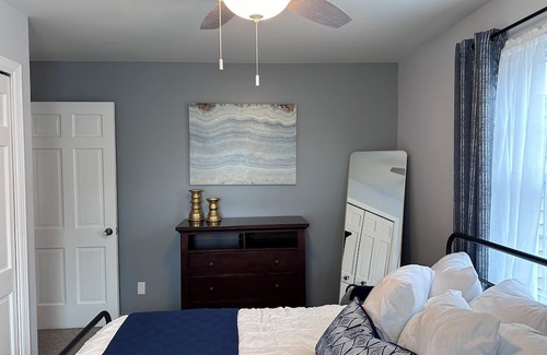 Owosso Apartamento | The Middleton - a 6 bed, 3 acre, classy home just minutes from town.