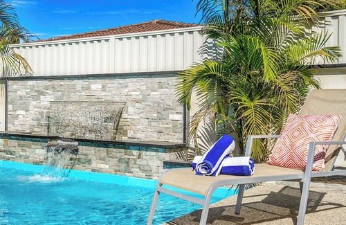 Rivervale Casa | Modern Oasis w/ Private Pool near Airport & Optus