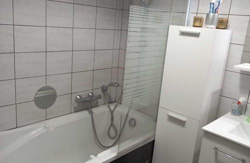 Roquebilliere Apartamento | Beau 4P Résidence de Standing Avec Piscine