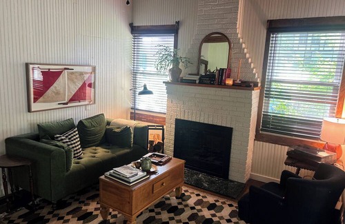 Grand Beach Cabina | Adorable SW Michigan Cottage with Beach Access