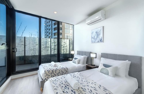 Footscray Apartamento | This apartment is a 2 bedroom(s), 2 bathrooms, located in Footscray, VIC.
