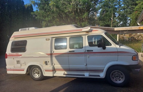 Mountlake Terrace Casa | Charming Retro RV Getaway