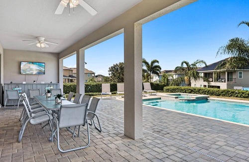 West Kissimmee Casa | Modern Family Villa With Games Room Close To Disney