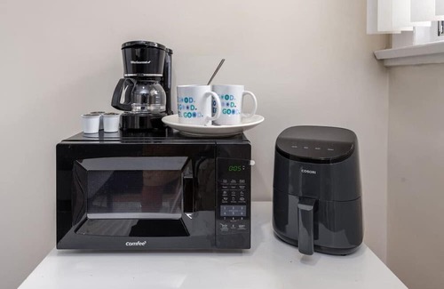 Vernon Apartamento | Spacious 1 Bedroom in LA Sleeps 4