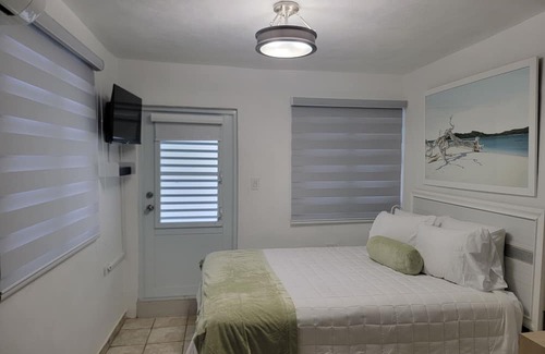 Mayaguez Pueblo Casa | Central Location in the West of the Island
