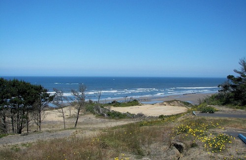 Agate Beach Complejo | Ocean view and 5 minute walk to beach.