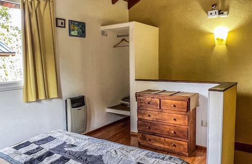 San Carlos de Bariloche Cabina | Charming cabin, steps from Lake Nahuel Huapi