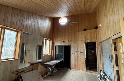 Algoma District Casa | Waterfront house for rent in Algoma Mills on the North Channel of Lake Huron.