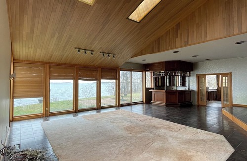 Algoma District Casa | Waterfront house for rent in Algoma Mills on the North Channel of Lake Huron.