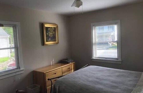 Milford Casa | Prívate & Affordable room 3 Minutes from Downtown!