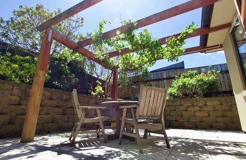 Petone Casa | Warm, Modern, Child-friendly - Lower Hutt Escape