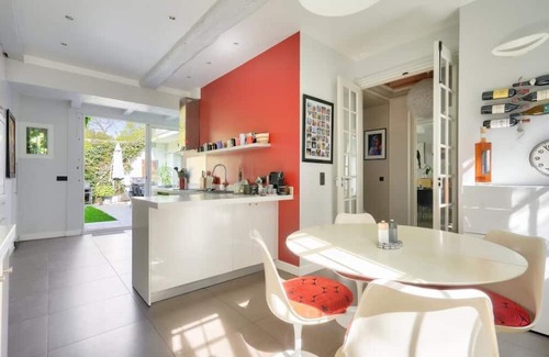 Montmartre Casa | Vrbo Property