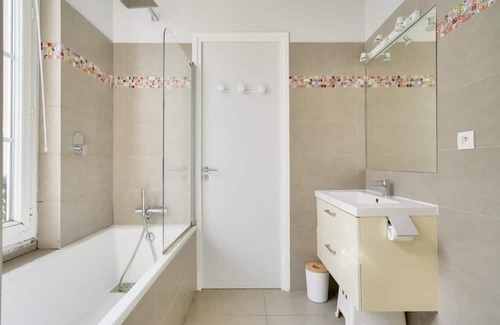Montmartre Casa | Vrbo Property