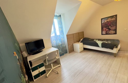 Montlouis-sur-Loire Casa | Vrbo Property