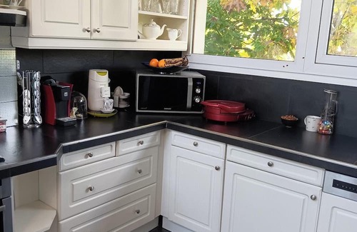 Osny Casa | Homerez - Beautiful house for 4 ppl. with garden and terrace at Osny