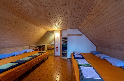 Kranjska Gora Cabaña | Erjavčeva koča mountian hut at Vršič