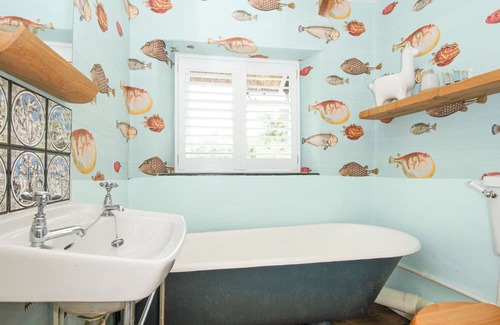 Chagford Cabaña | BLUEBELL COTTAGE, pet friendly, with open fire in Chagford