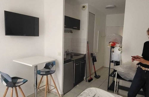 Le Piol Apartamento | Studio Pleins Centre Ville a 5 Minutes de la mer et de la Gare à Pieds