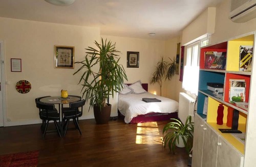 Bourges Apartamento | Homerez - Cosy studio in Bourges