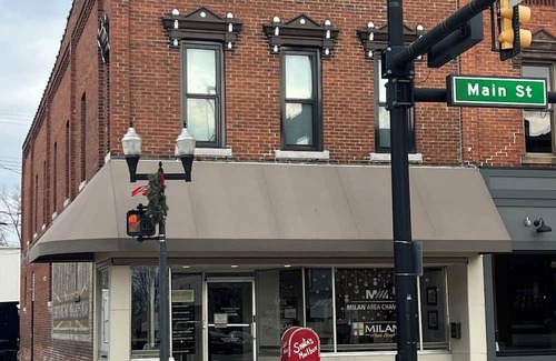 Milan Apartamento | Spacious, Vibrant Downtown Milan Mich Apartment-Between Ann Arbor and Detroit