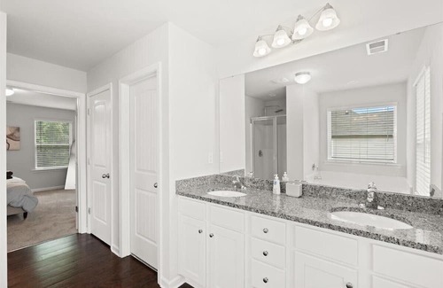 South Salisbury Casa | Pet Friendly 4 Bedroom in Salisbury!