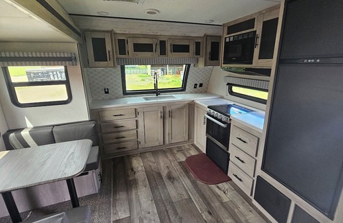 St. Anthony Alquiler De RV | Where your western adventure begins!
