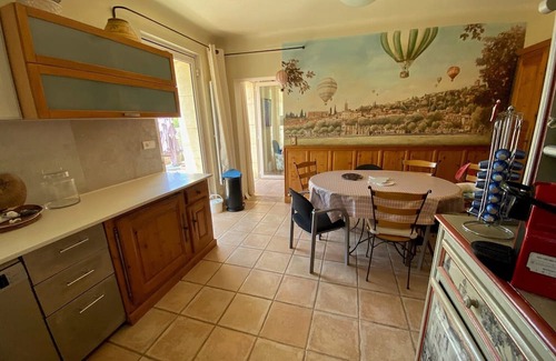 Jouques Casa | Maison de Campagne Spacieuse et Calme Avec Piscine