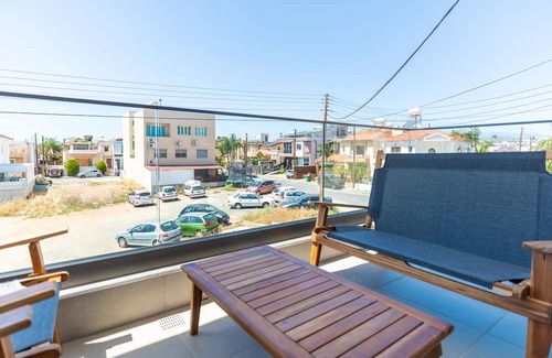 Kato Polemidia Apartamento | Kyvelis I - Three Bedroom Apartment, Sleeps 4