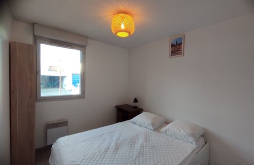 Minimes - Barriere de Paris Apartamento | Spacious nest with balcony and shared pool