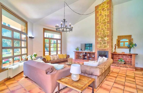 Sant Andreu de Llavaneres Villa | Homerez - Big villa 1 km away from the beach for 16 ppl. with swimming-pool