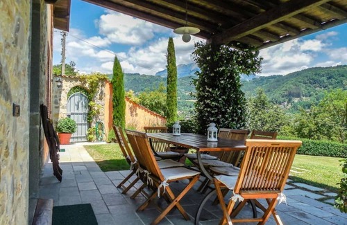 Camporgiano Casa | Wonderful private villa for 8 guests with private pool, WIFI, TV, panoramic view and parking