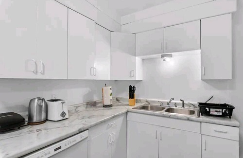 Detroit Casa | Great for long time stay, spacious and cozy