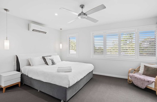 Mudgeeraba Casa | Summerhill House is a family home nestled amongst the trees with epic hinterland sunset views