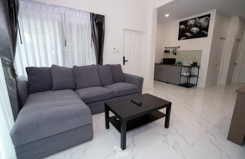 Kanchanaburi Casa | Modern home in Kanchanaburi set in beautiful riverside spa resort