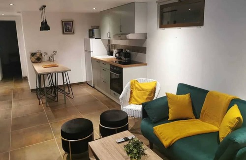 Ecuelles Apartamento | Homerez - Beautiful apartement for 4 ppl. with terrace at Moret-Loing-et-Orvanne