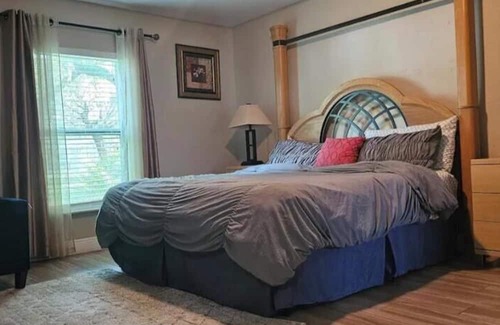 Campbell Casa | Gated Residence near Disney w/hot tub- Boats & RV' are welcome