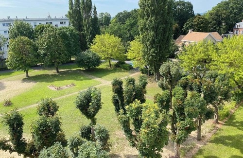 Chatou Apartamento | Vrbo Property
