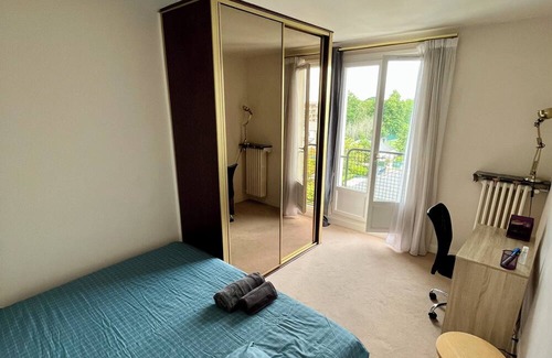 Chatou Apartamento | Vrbo Property