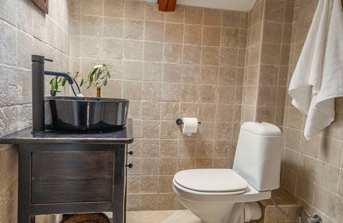 Kotor Old Town Apartamento | 3 Bedroom Duplex Apartment with Magnificent View over St Tripun Cathedral